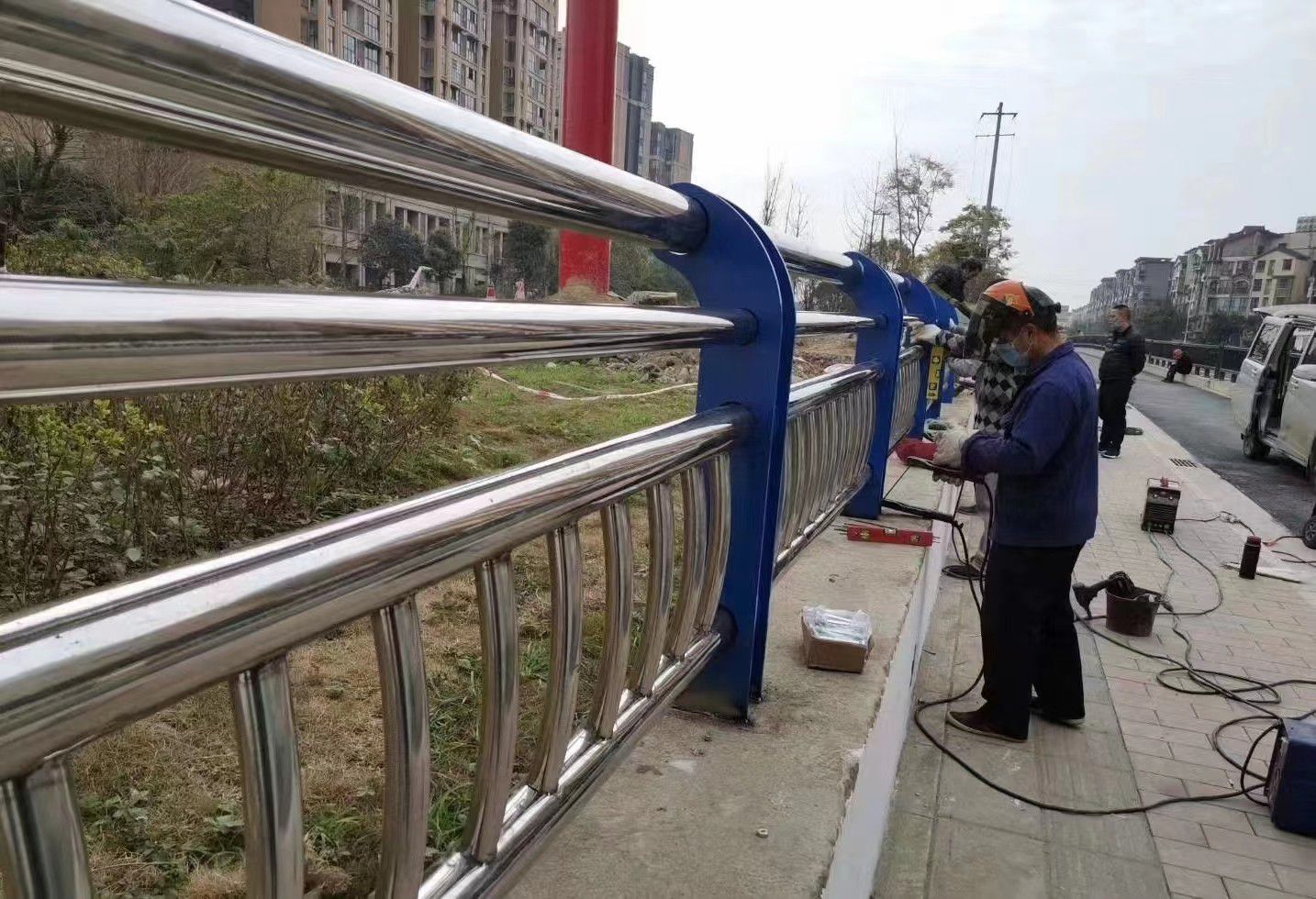 栾城不锈钢复合管护栏